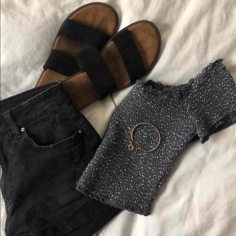 off the shoulder crop top !